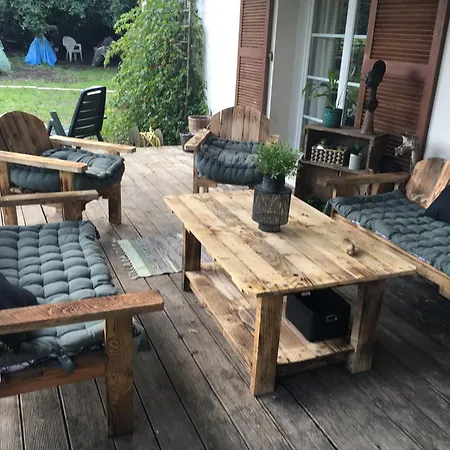 D'hotes Sous Les Grands Chenes Nomade Bed and Breakfast