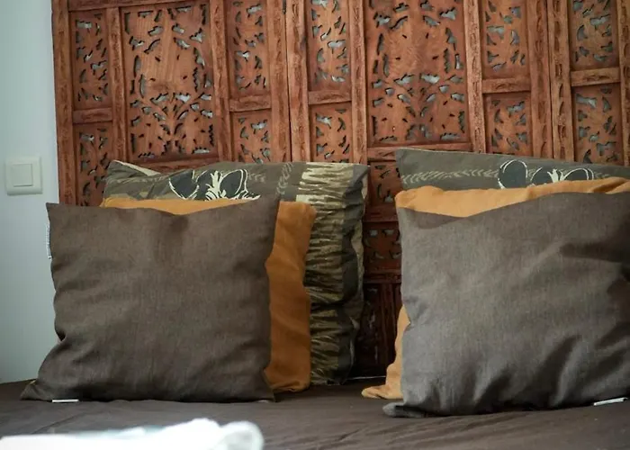 D'hotes Sous Les Grands Chenes Nomade ベッド・アンド・ブレックファスト Saint-Étienne-de-Corcoué