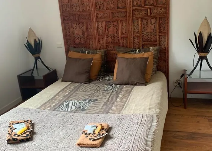 D'hotes Sous Les Grands Chenes Nomade ベッド・アンド・ブレックファスト