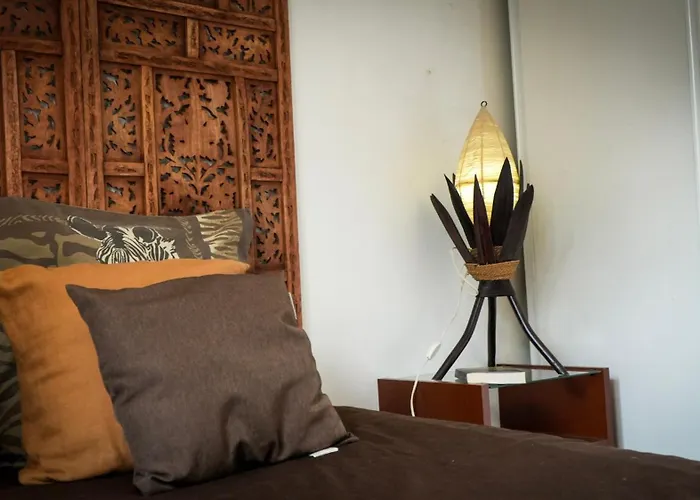 D'hotes Sous Les Grands Chenes Nomade ベッド・アンド・ブレックファスト Saint-Étienne-de-Corcoué