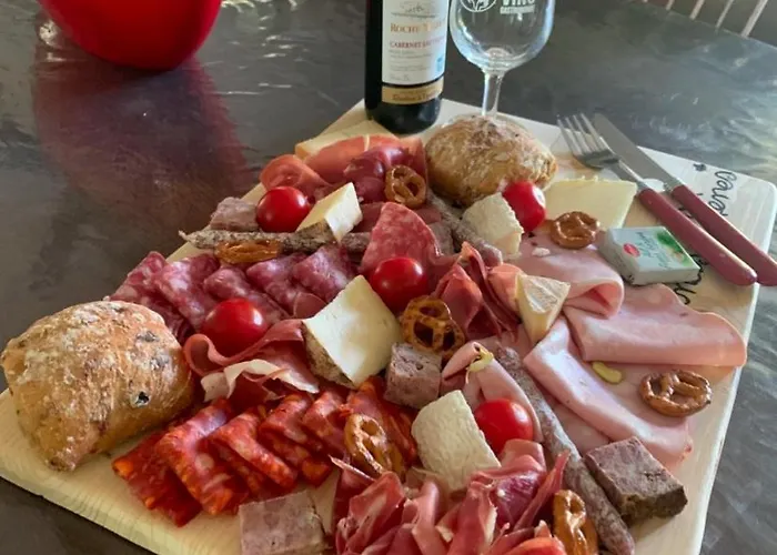 D'hotes Sous Les Grands Chenes Nomade ベッド・アンド・ブレックファスト *