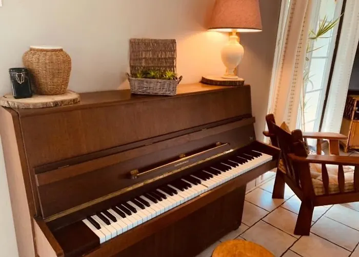 D'hotes Sous Les Grands Chenes Nomade